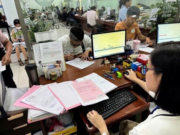 NỬA ĐẦU 2025 THUẾ BẤT ĐỘNG SẢN TĂNG: DẤU HIỆU PHỤC HỒI HAY GÁNH NẶNG CHO DOANH NGHIỆP VÀ NGƯỜI DÂN?